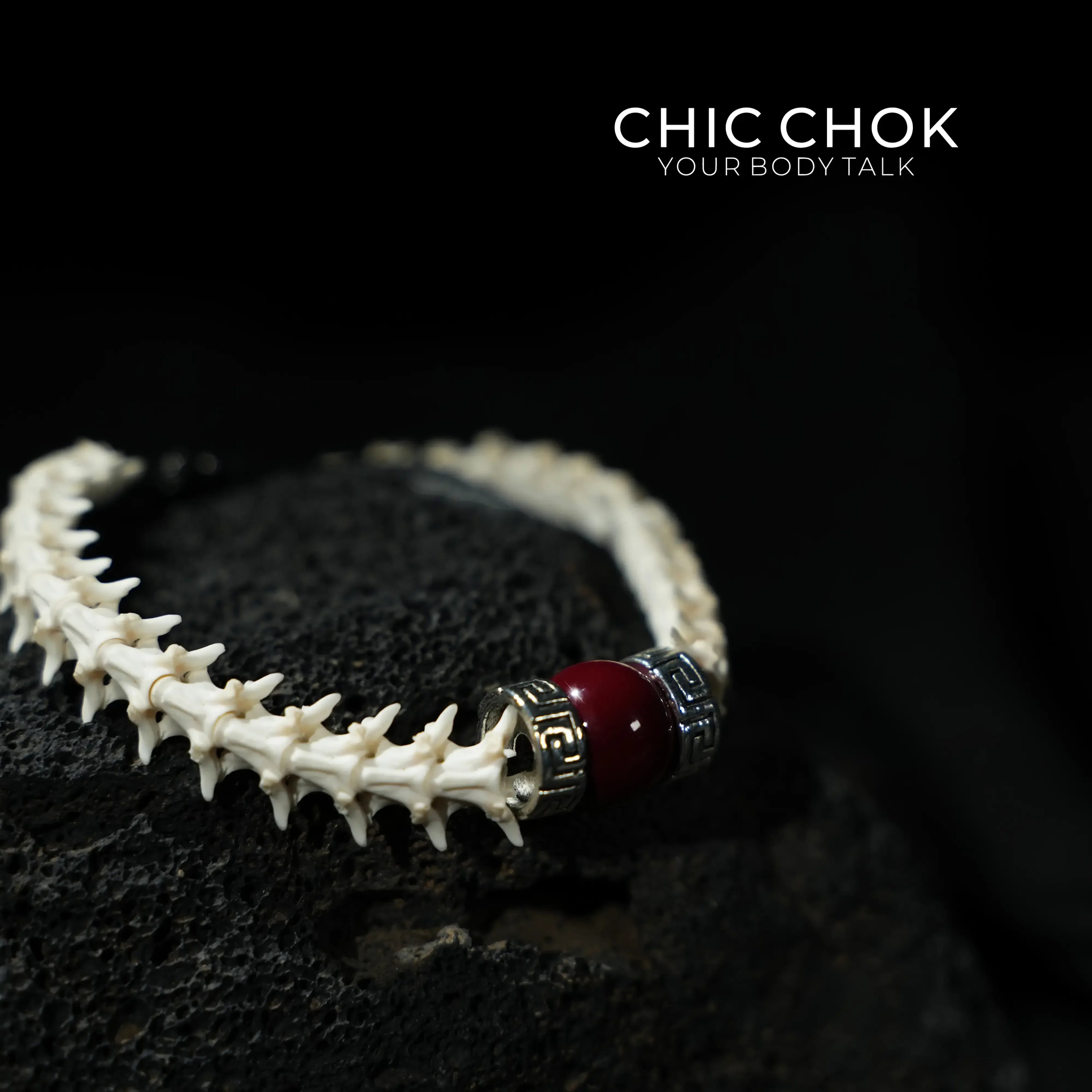 Red-Eyed Scaled Bone Bracelet - CHICCHOK - 