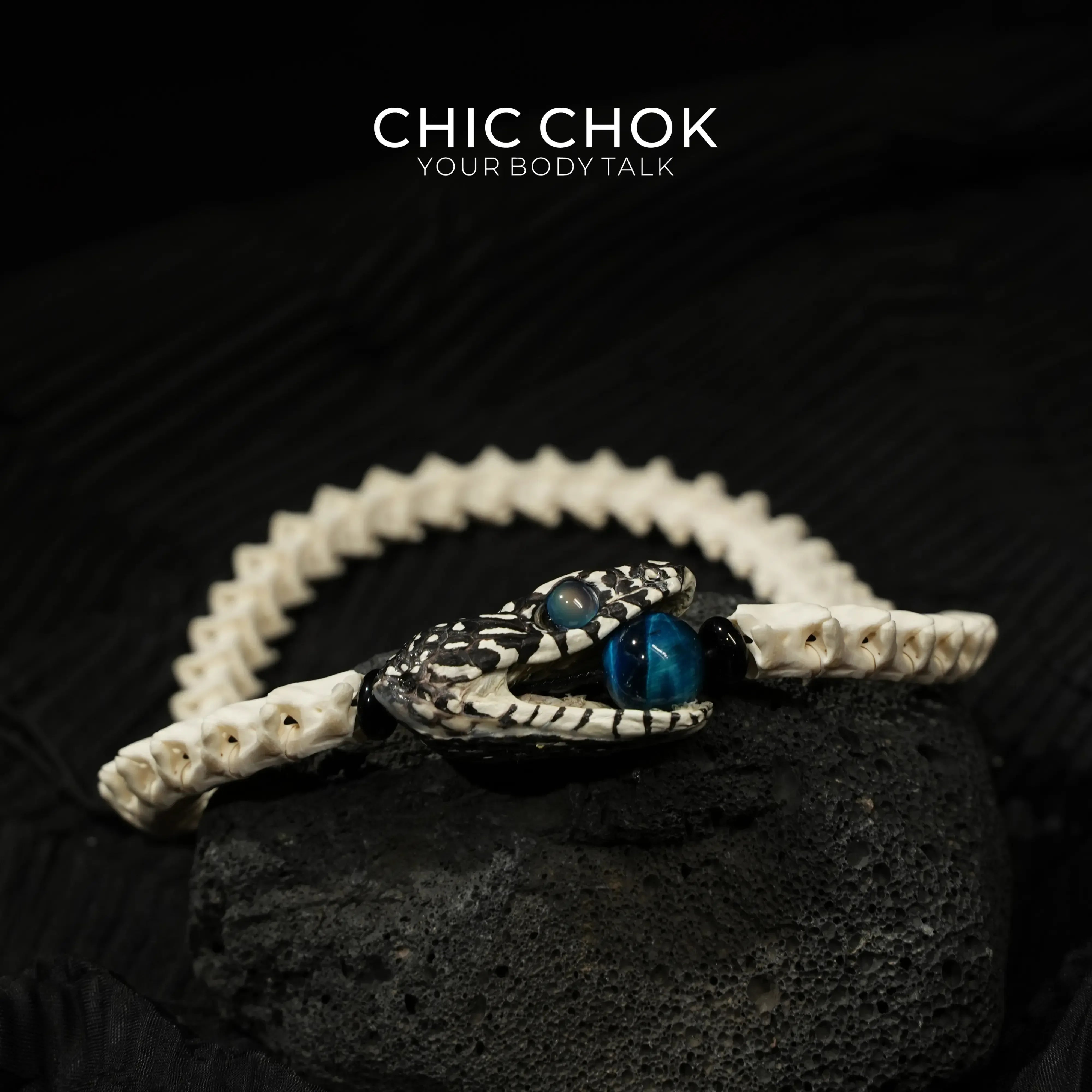 CHIC CHOK Bone Serpent Embracing Sapphire Star - CHICCHOK - - 
