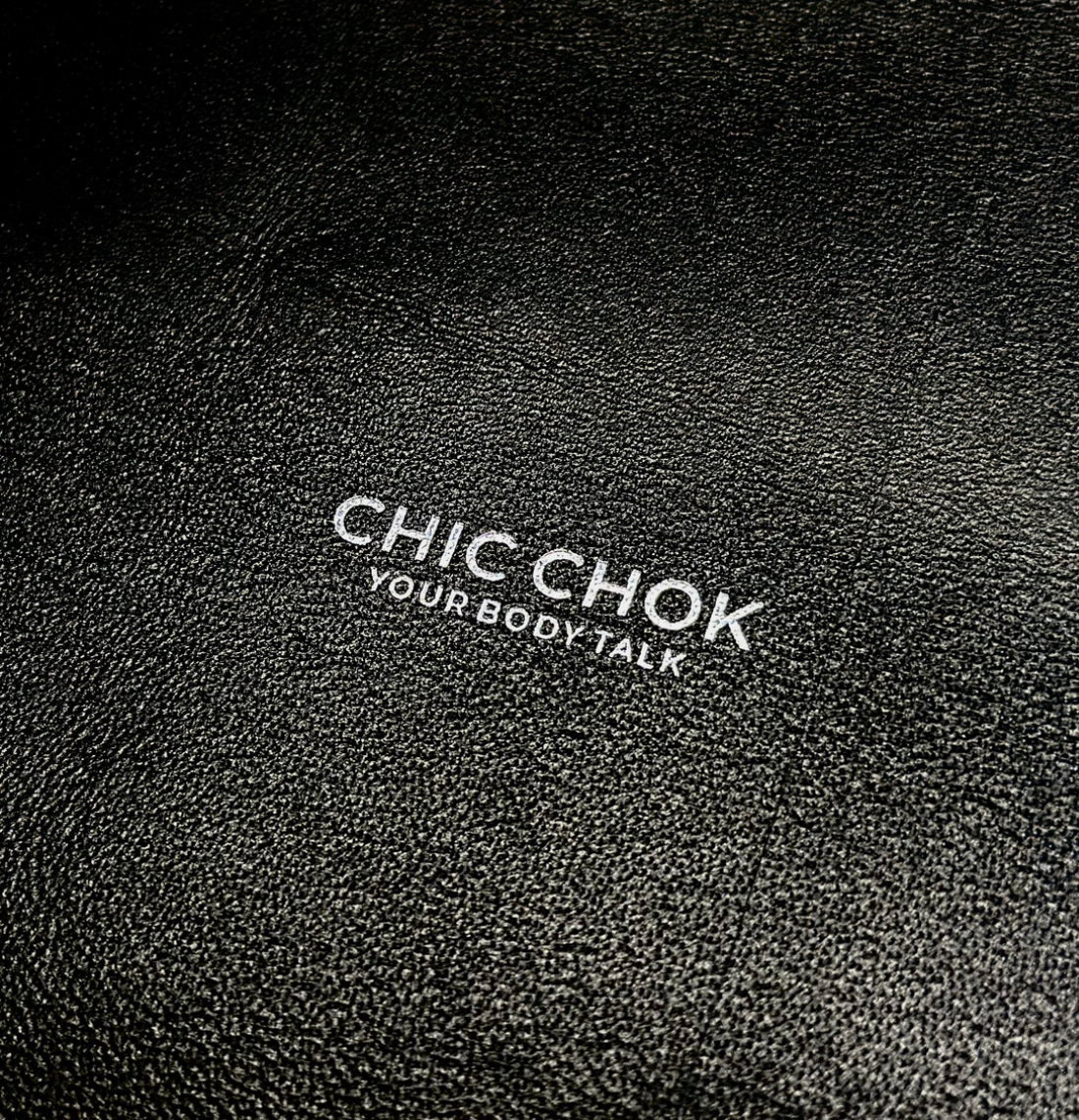 chicchok breathless choker handmade  gold silver red