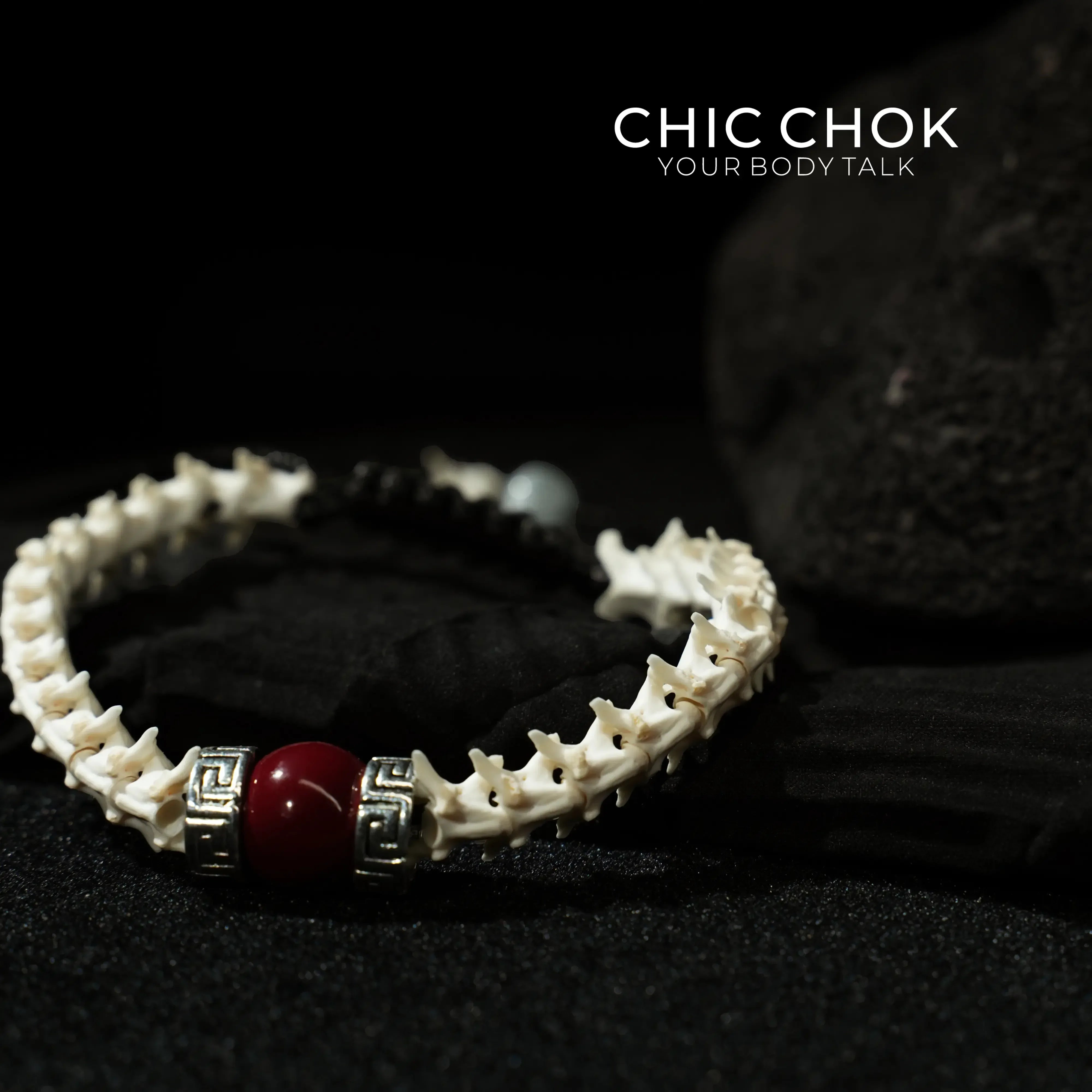 Red-Eyed Scaled Bone Bracelet - CHICCHOK - - Bracelet