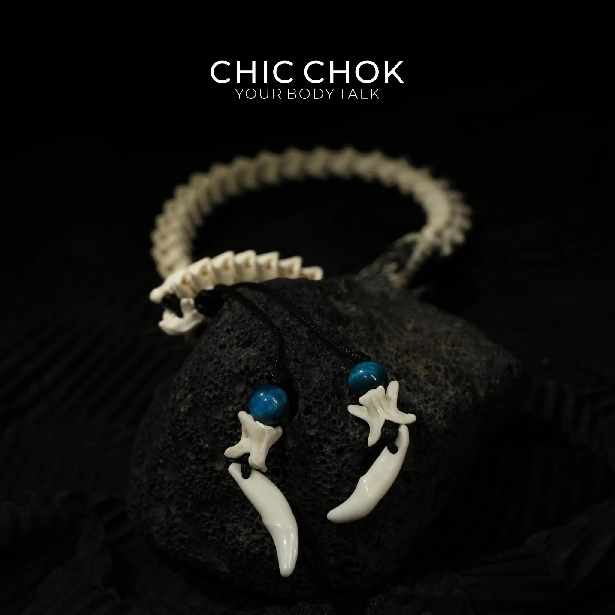 CHIC CHOK Bone Serpent Embracing Sapphire Star - CHICCHOK - - 