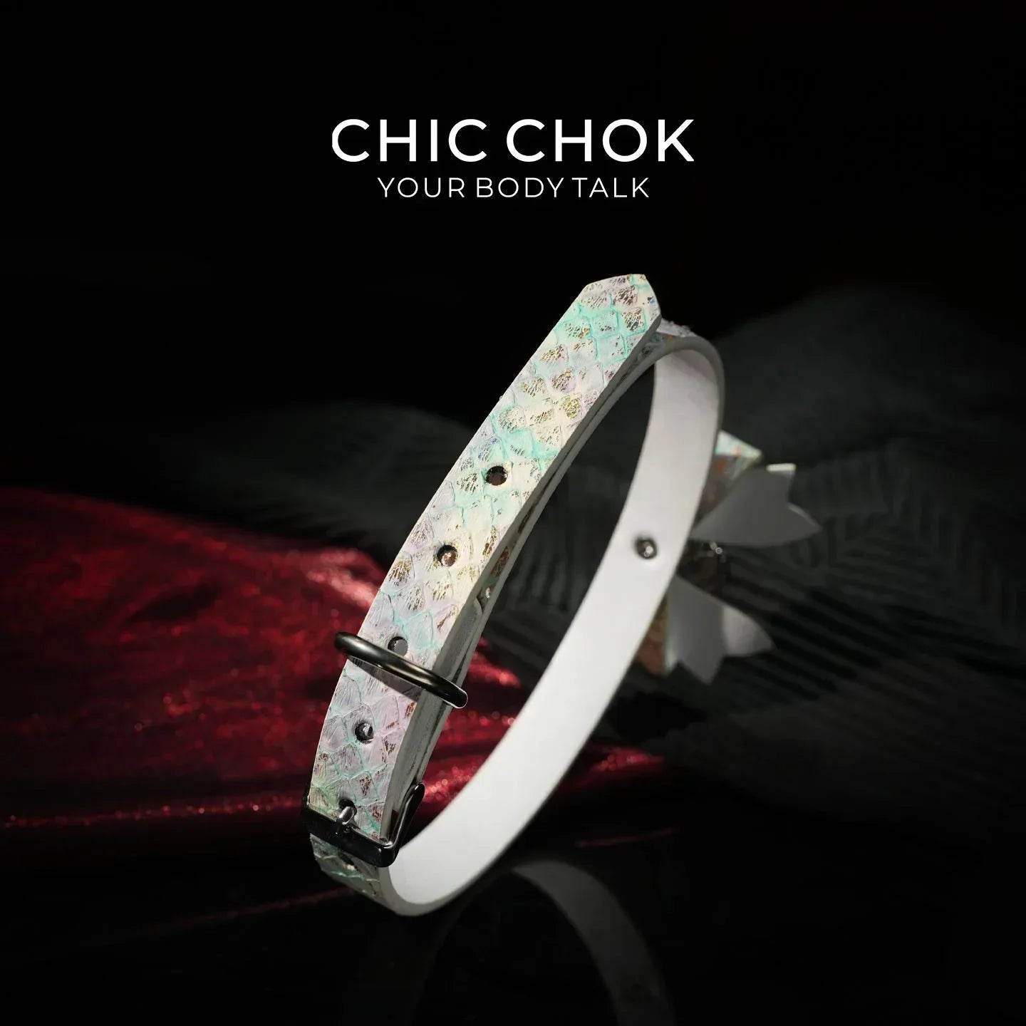 CHIC CHOK: Tranquil Abundance Pearly Iridescent Shell Textured Bow Necklace - CHICCHOK - Choker, collar - Choker