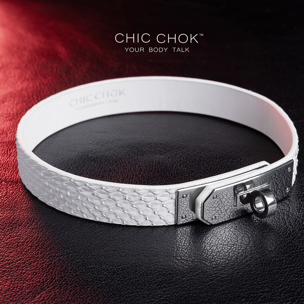 CHICCHOK-choker minimalism with Intricacy white collar handmade