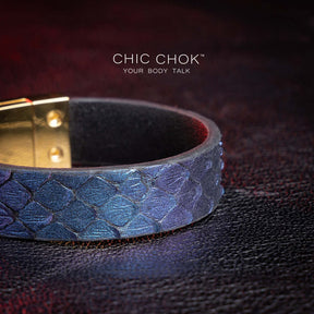 chicchok Tipsy Bracelet Genuine cowhide leather bracelet with snakeskin texture and gold Kelly buckle